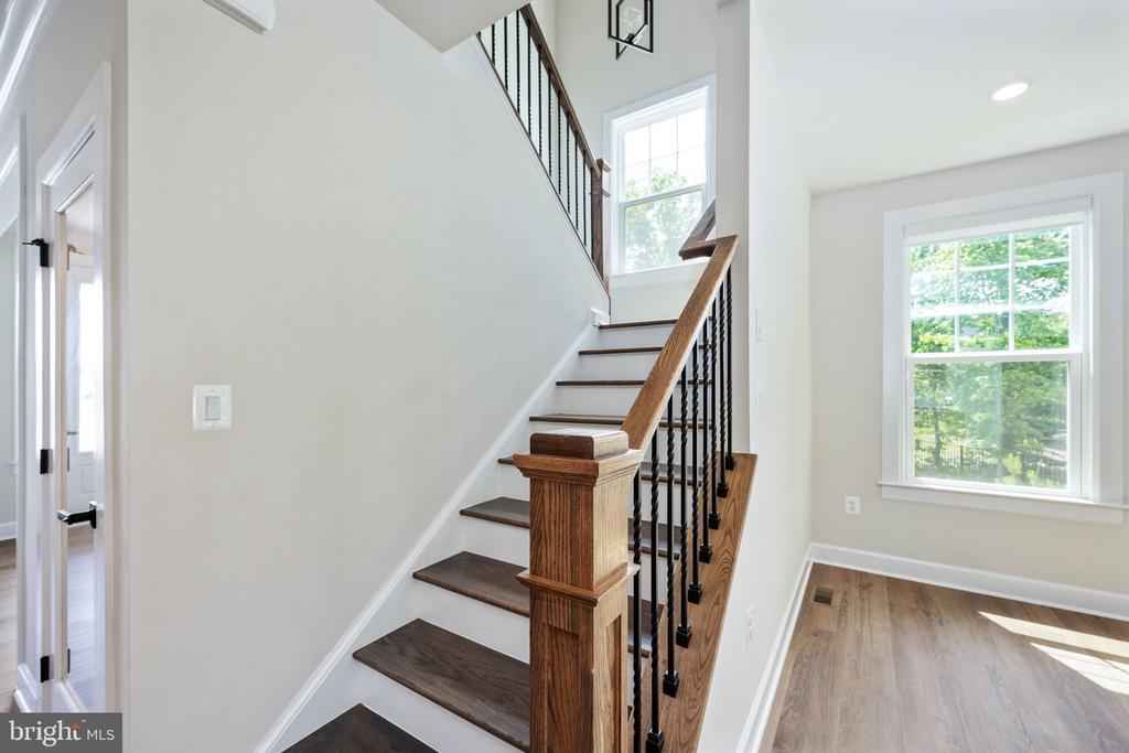 11207 REDLANDS TRL, SPOTSYLVANIA, Virginia 22551, 5 Bedrooms Bedrooms, ,4 BathroomsBathrooms,Residential,11207 REDLANDS TRL,VASP2033112 MLS # VASP2033112