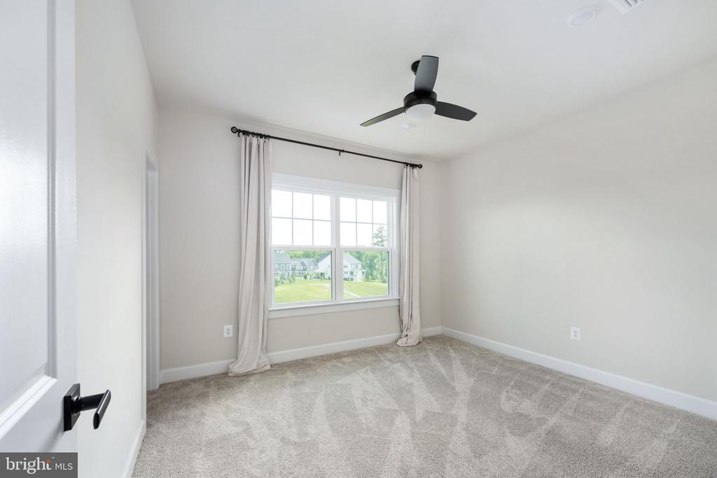 11207 REDLANDS TRL, SPOTSYLVANIA, Virginia 22551, 5 Bedrooms Bedrooms, ,4 BathroomsBathrooms,Residential,11207 REDLANDS TRL,VASP2033112 MLS # VASP2033112