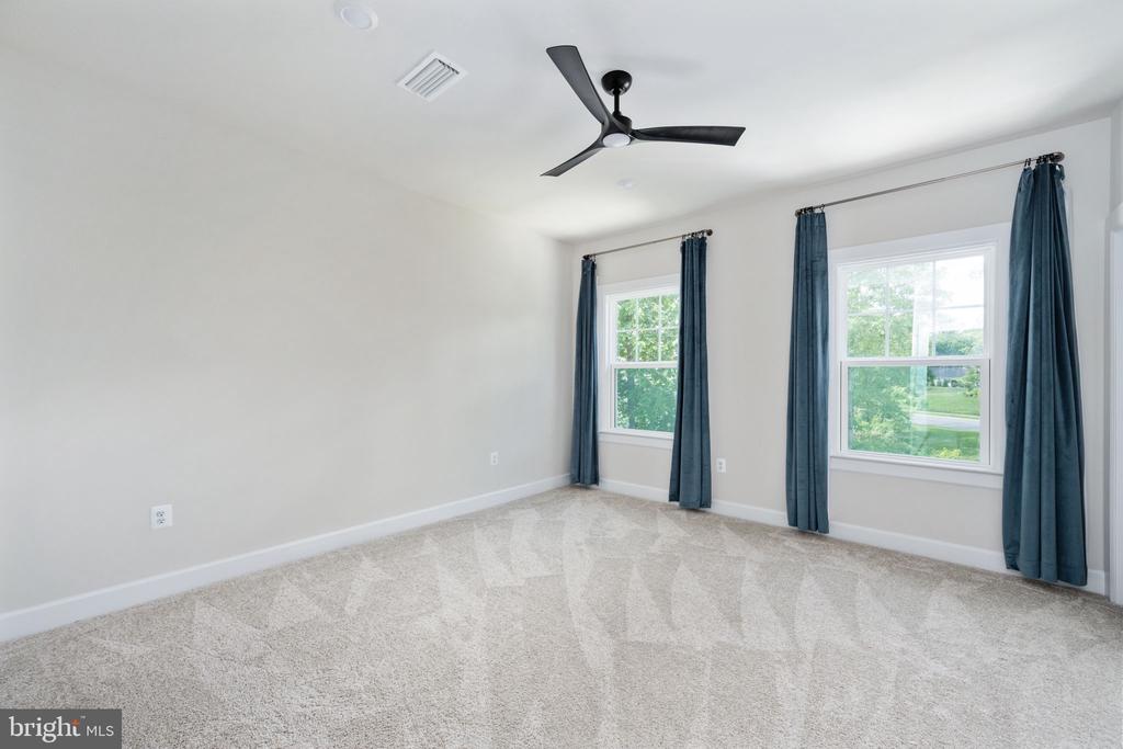 11207 REDLANDS TRL, SPOTSYLVANIA, Virginia 22551, 5 Bedrooms Bedrooms, ,4 BathroomsBathrooms,Residential,11207 REDLANDS TRL,VASP2033112 MLS # VASP2033112