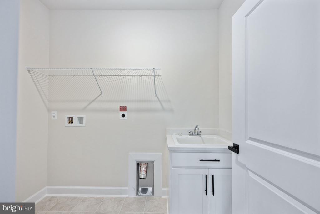 11207 REDLANDS TRL, SPOTSYLVANIA, Virginia 22551, 5 Bedrooms Bedrooms, ,4 BathroomsBathrooms,Residential,11207 REDLANDS TRL,VASP2033112 MLS # VASP2033112