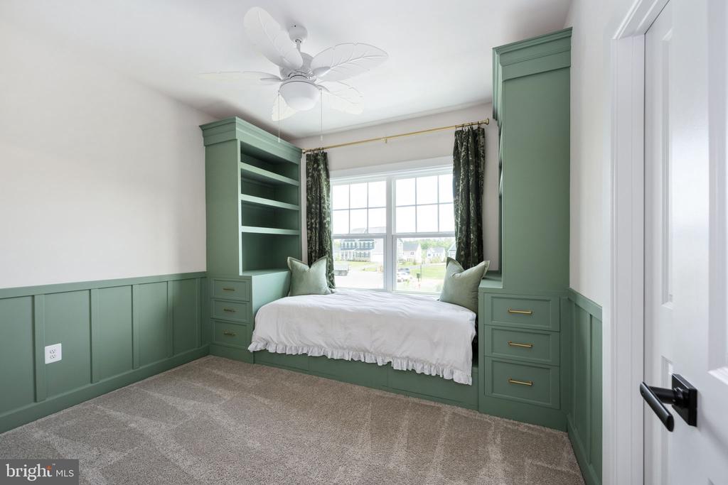 11207 REDLANDS TRL, SPOTSYLVANIA, Virginia 22551, 5 Bedrooms Bedrooms, ,4 BathroomsBathrooms,Residential,11207 REDLANDS TRL,VASP2033112 MLS # VASP2033112