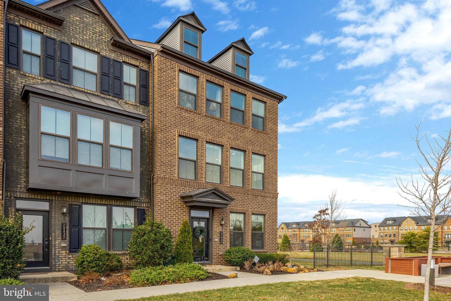 22430 MORNING SHADE TER, ASHBURN, Virginia 20148, 4 Bedrooms Bedrooms, ,3 BathroomsBathrooms,Residential,For sale,22430 MORNING SHADE TER,VALO2095654 MLS # VALO2095654