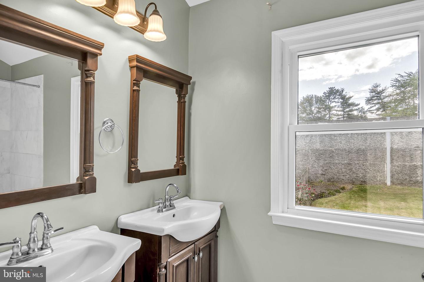 13523 LEITH CT, CHANTILLY, Virginia 20151, 4 Bedrooms Bedrooms, ,3 BathroomsBathrooms,Residential,For sale,13523 LEITH CT,VAFX2238750 MLS # VAFX2238750