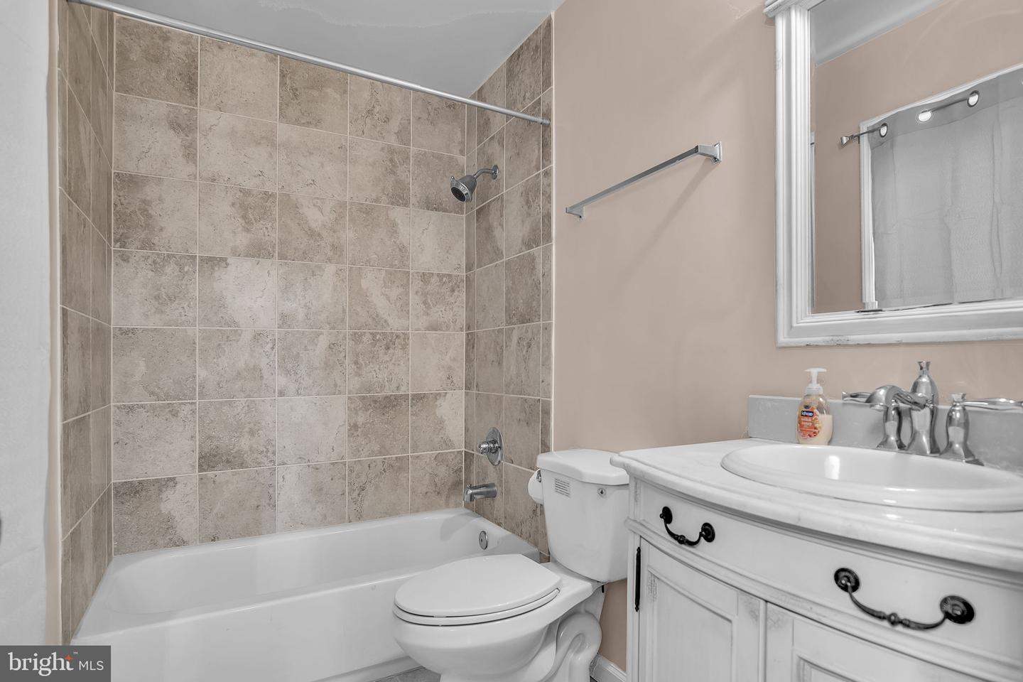 13523 LEITH CT, CHANTILLY, Virginia 20151, 4 Bedrooms Bedrooms, ,3 BathroomsBathrooms,Residential,For sale,13523 LEITH CT,VAFX2238750 MLS # VAFX2238750