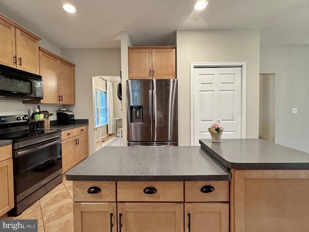 4065 CHATHAM DR, KING GEORGE, Virginia 22485, 5 Bedrooms Bedrooms, ,3 BathroomsBathrooms,Residential,For sale,4065 CHATHAM DR,VAKG2006380 MLS # VAKG2006380