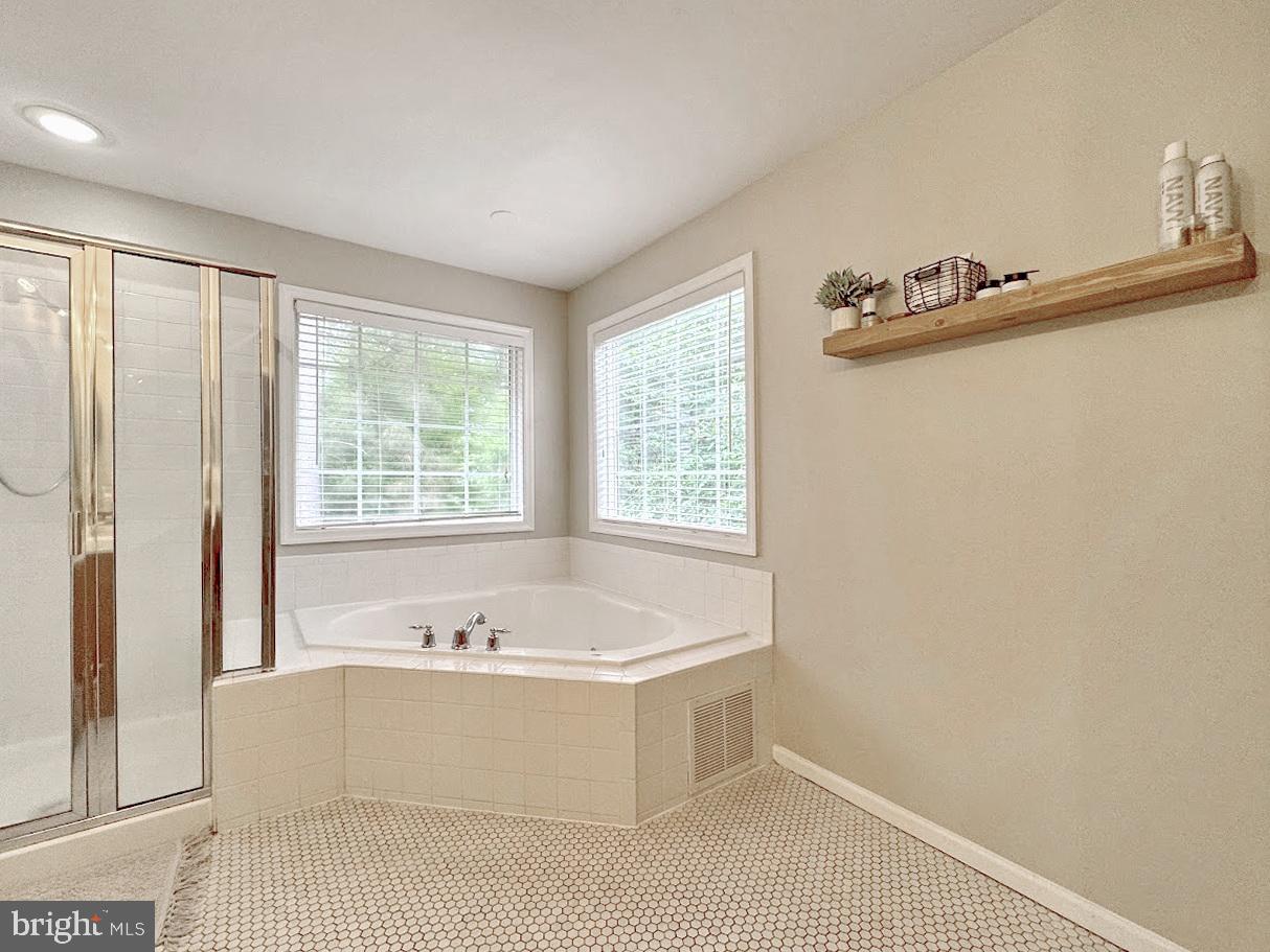 4065 CHATHAM DR, KING GEORGE, Virginia 22485, 5 Bedrooms Bedrooms, ,3 BathroomsBathrooms,Residential,For sale,4065 CHATHAM DR,VAKG2006380 MLS # VAKG2006380