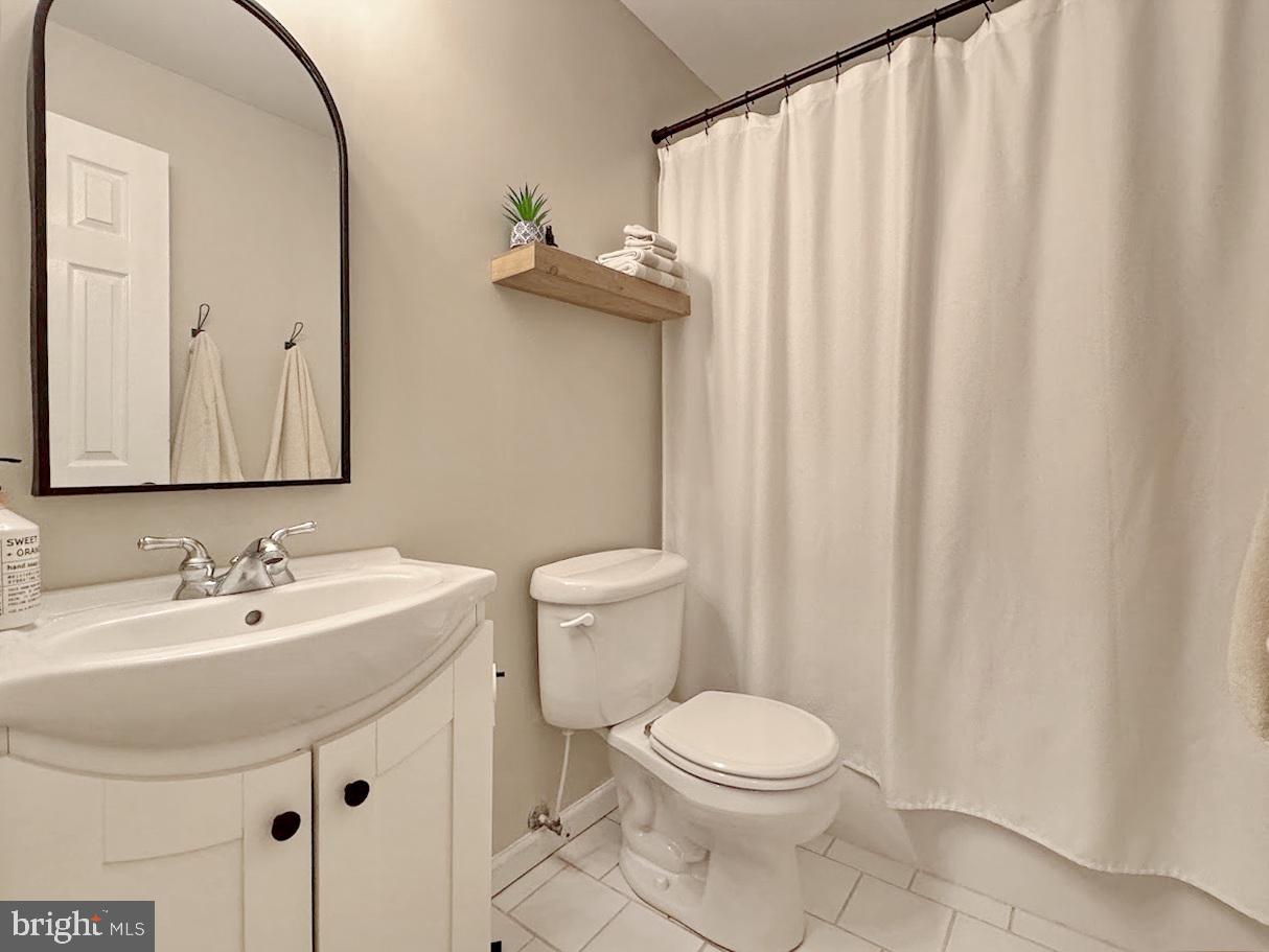 4065 CHATHAM DR, KING GEORGE, Virginia 22485, 5 Bedrooms Bedrooms, ,3 BathroomsBathrooms,Residential,For sale,4065 CHATHAM DR,VAKG2006380 MLS # VAKG2006380