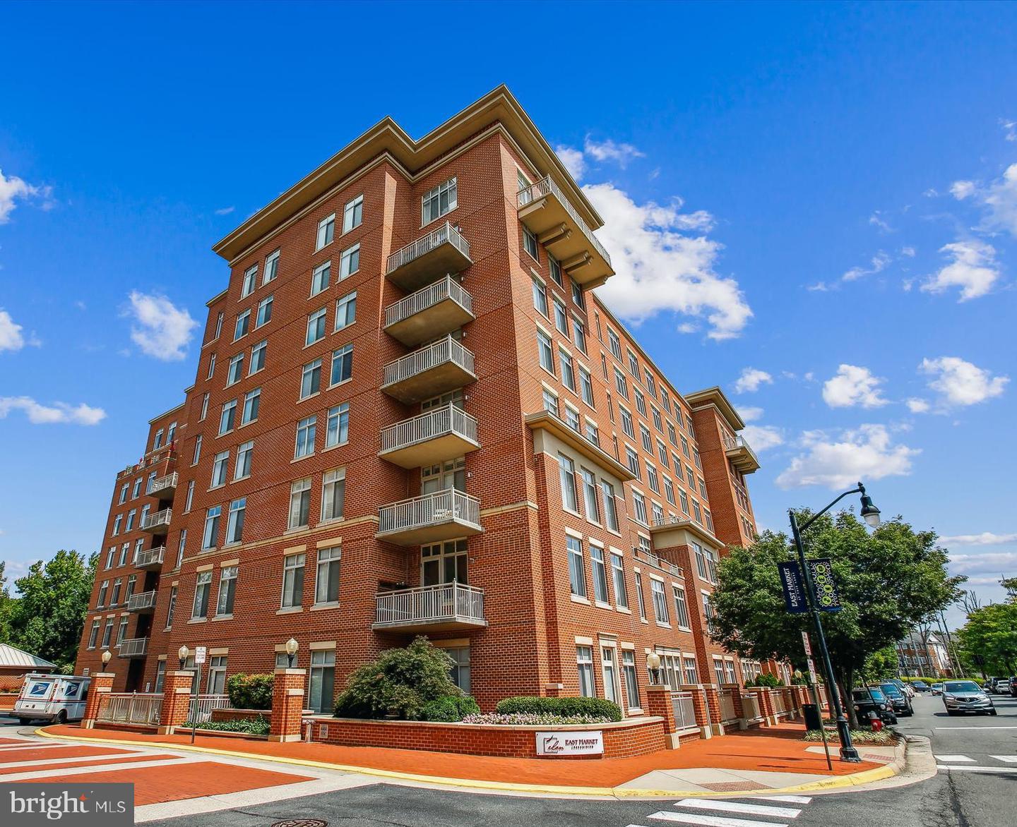 4480 MARKET COMMONS DR #512, FAIRFAX, Virginia 22033, 1 Bedroom Bedrooms, ,1 BathroomBathrooms,Residential,For sale,4480 MARKET COMMONS DR #512,VAFX2238824 MLS # VAFX2238824