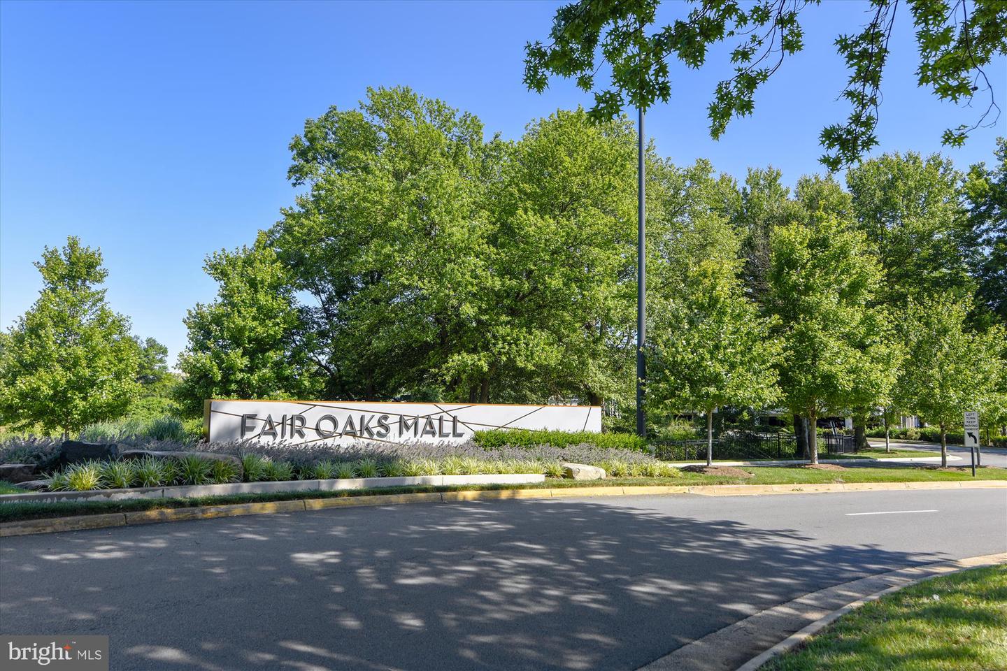 4480 MARKET COMMONS DR #512, FAIRFAX, Virginia 22033, 1 Bedroom Bedrooms, ,1 BathroomBathrooms,Residential,For sale,4480 MARKET COMMONS DR #512,VAFX2238824 MLS # VAFX2238824