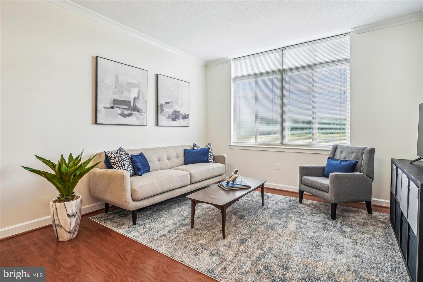 4480 MARKET COMMONS DR #512, FAIRFAX, Virginia 22033, 1 Bedroom Bedrooms, ,1 BathroomBathrooms,Residential,For sale,4480 MARKET COMMONS DR #512,VAFX2238824 MLS # VAFX2238824