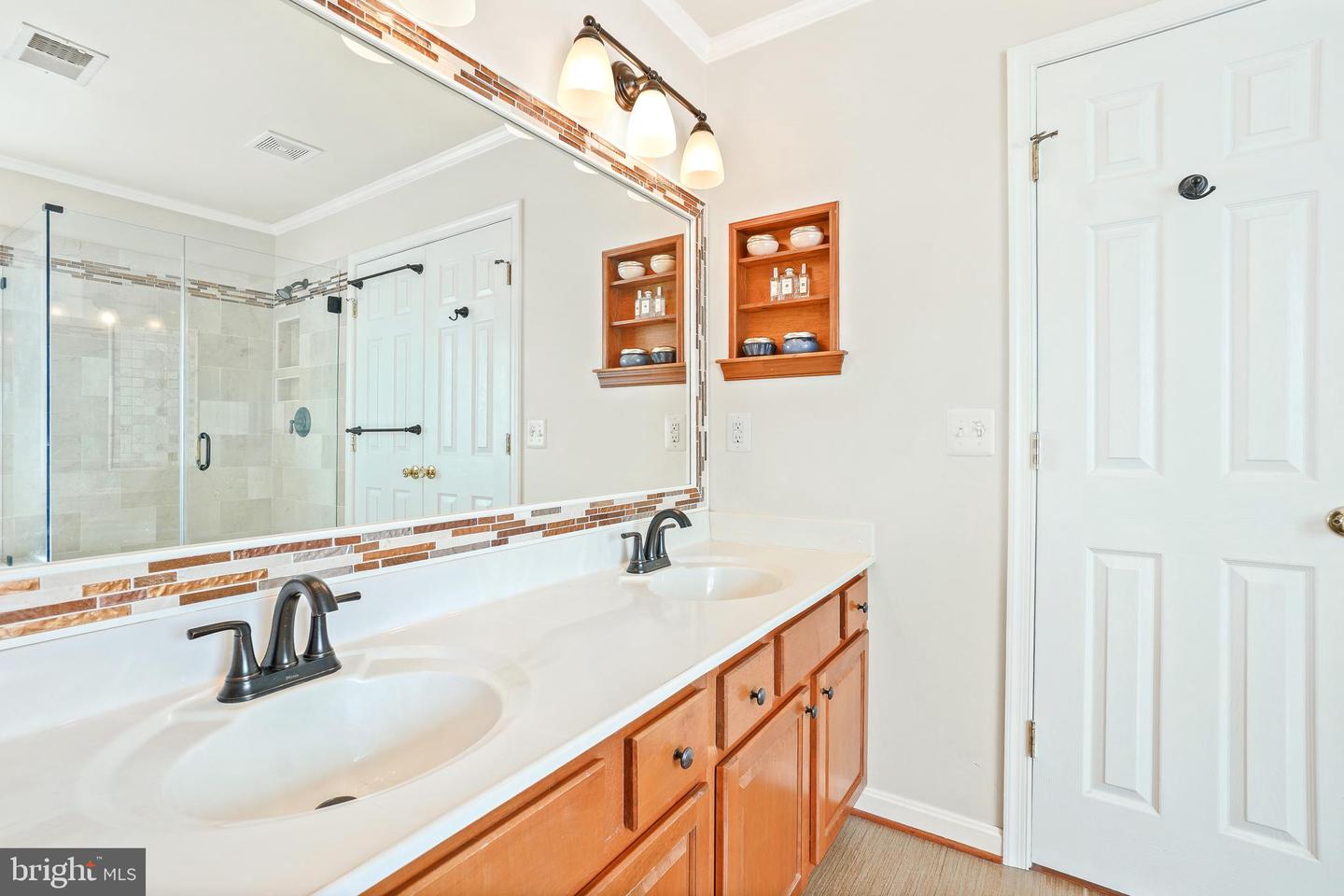 5322 GUNSTON HALL DR, WOODBRIDGE, Virginia 22193, 5 Bedrooms Bedrooms, ,3 BathroomsBathrooms,Residential,For sale,5322 GUNSTON HALL DR,VAPW2094054 MLS # VAPW2094054
