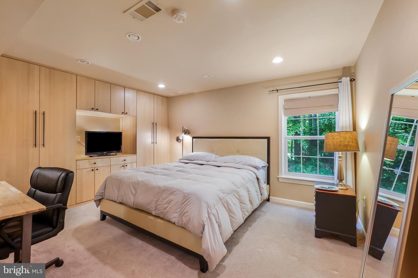 5322 GUNSTON HALL DR, WOODBRIDGE, Virginia 22193, 5 Bedrooms Bedrooms, ,3 BathroomsBathrooms,Residential,For sale,5322 GUNSTON HALL DR,VAPW2094054 MLS # VAPW2094054