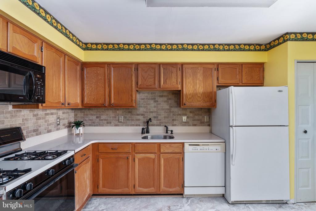 10718 BRICE CT, FREDERICKSBURG, Virginia 22407, 3 Bedrooms Bedrooms, ,3 BathroomsBathrooms,Residential,BALLANTRAYE,10718 BRICE CT,VASP2032796 MLS # VASP2032796