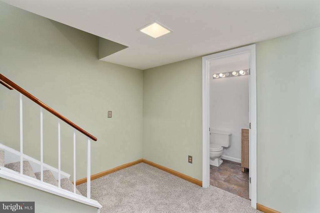 10718 BRICE CT, FREDERICKSBURG, Virginia 22407, 3 Bedrooms Bedrooms, ,3 BathroomsBathrooms,Residential,BALLANTRAYE,10718 BRICE CT,VASP2032796 MLS # VASP2032796
