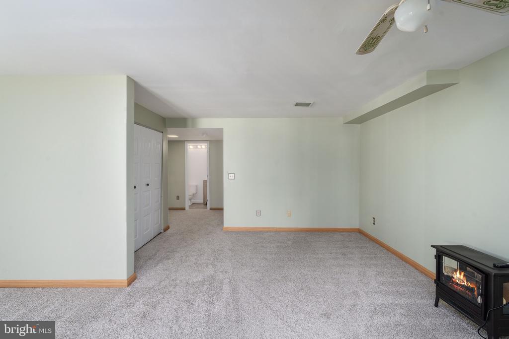 10718 BRICE CT, FREDERICKSBURG, Virginia 22407, 3 Bedrooms Bedrooms, ,3 BathroomsBathrooms,Residential,BALLANTRAYE,10718 BRICE CT,VASP2032796 MLS # VASP2032796