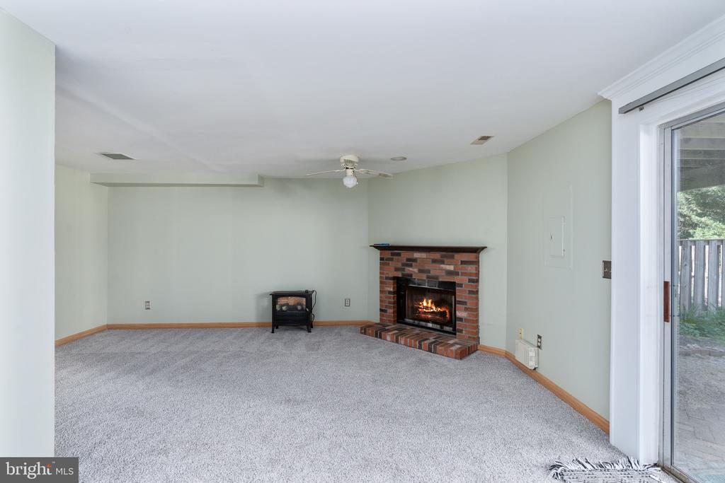 10718 BRICE CT, FREDERICKSBURG, Virginia 22407, 3 Bedrooms Bedrooms, ,3 BathroomsBathrooms,Residential,BALLANTRAYE,10718 BRICE CT,VASP2032796 MLS # VASP2032796