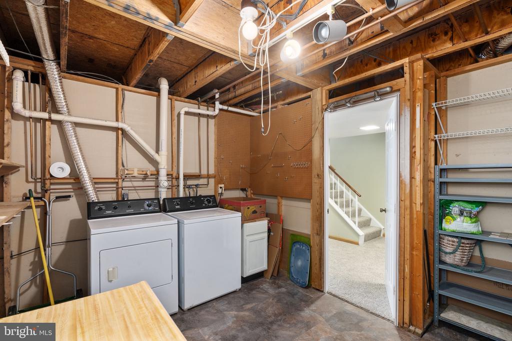 10718 BRICE CT, FREDERICKSBURG, Virginia 22407, 3 Bedrooms Bedrooms, ,3 BathroomsBathrooms,Residential,BALLANTRAYE,10718 BRICE CT,VASP2032796 MLS # VASP2032796