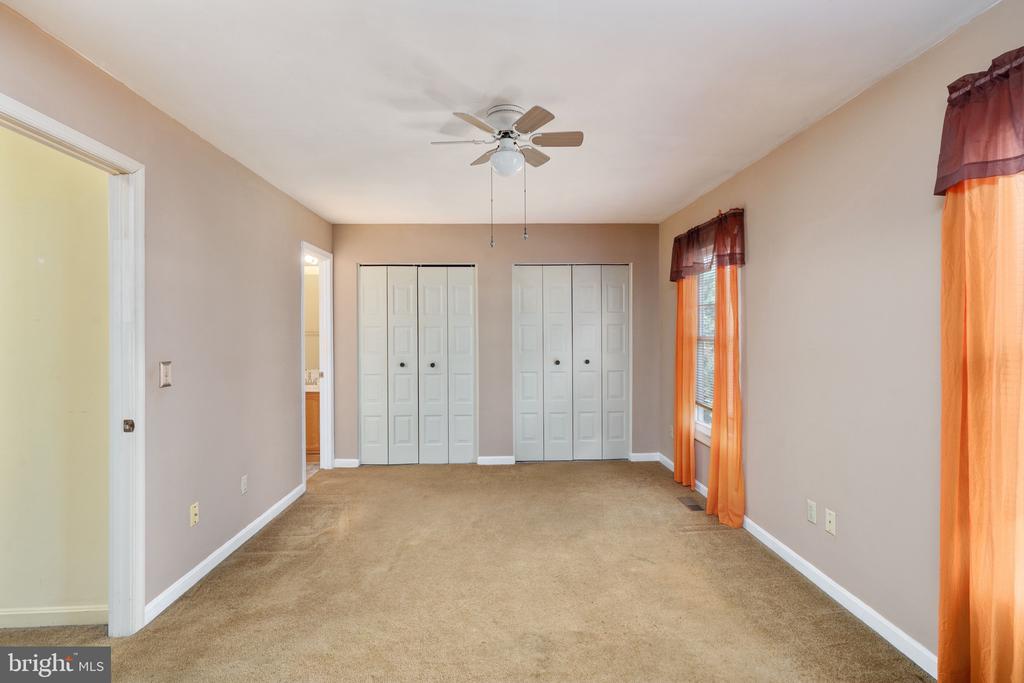 10718 BRICE CT, FREDERICKSBURG, Virginia 22407, 3 Bedrooms Bedrooms, ,3 BathroomsBathrooms,Residential,BALLANTRAYE,10718 BRICE CT,VASP2032796 MLS # VASP2032796