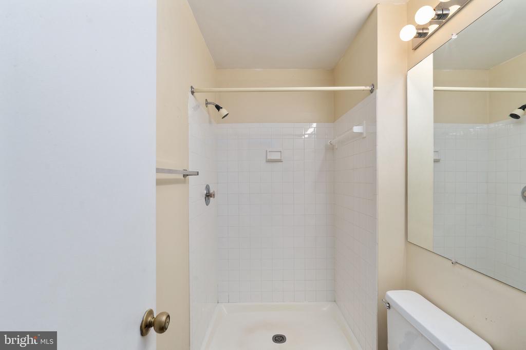10718 BRICE CT, FREDERICKSBURG, Virginia 22407, 3 Bedrooms Bedrooms, ,3 BathroomsBathrooms,Residential,BALLANTRAYE,10718 BRICE CT,VASP2032796 MLS # VASP2032796