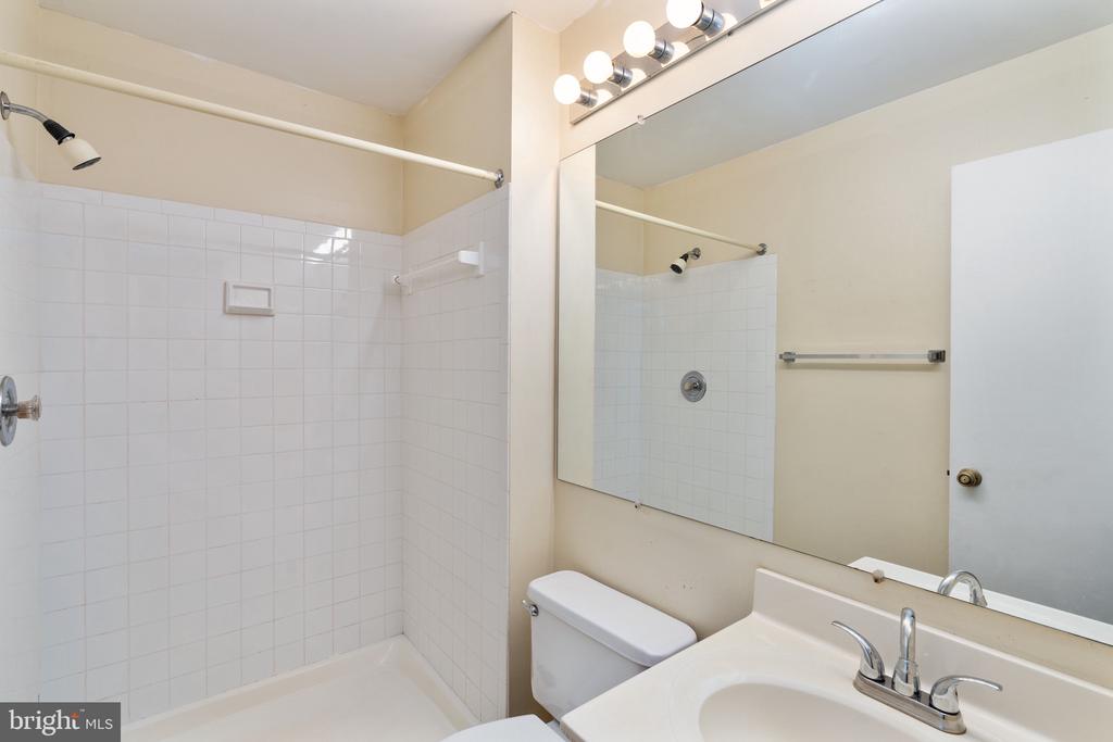 10718 BRICE CT, FREDERICKSBURG, Virginia 22407, 3 Bedrooms Bedrooms, ,3 BathroomsBathrooms,Residential,BALLANTRAYE,10718 BRICE CT,VASP2032796 MLS # VASP2032796