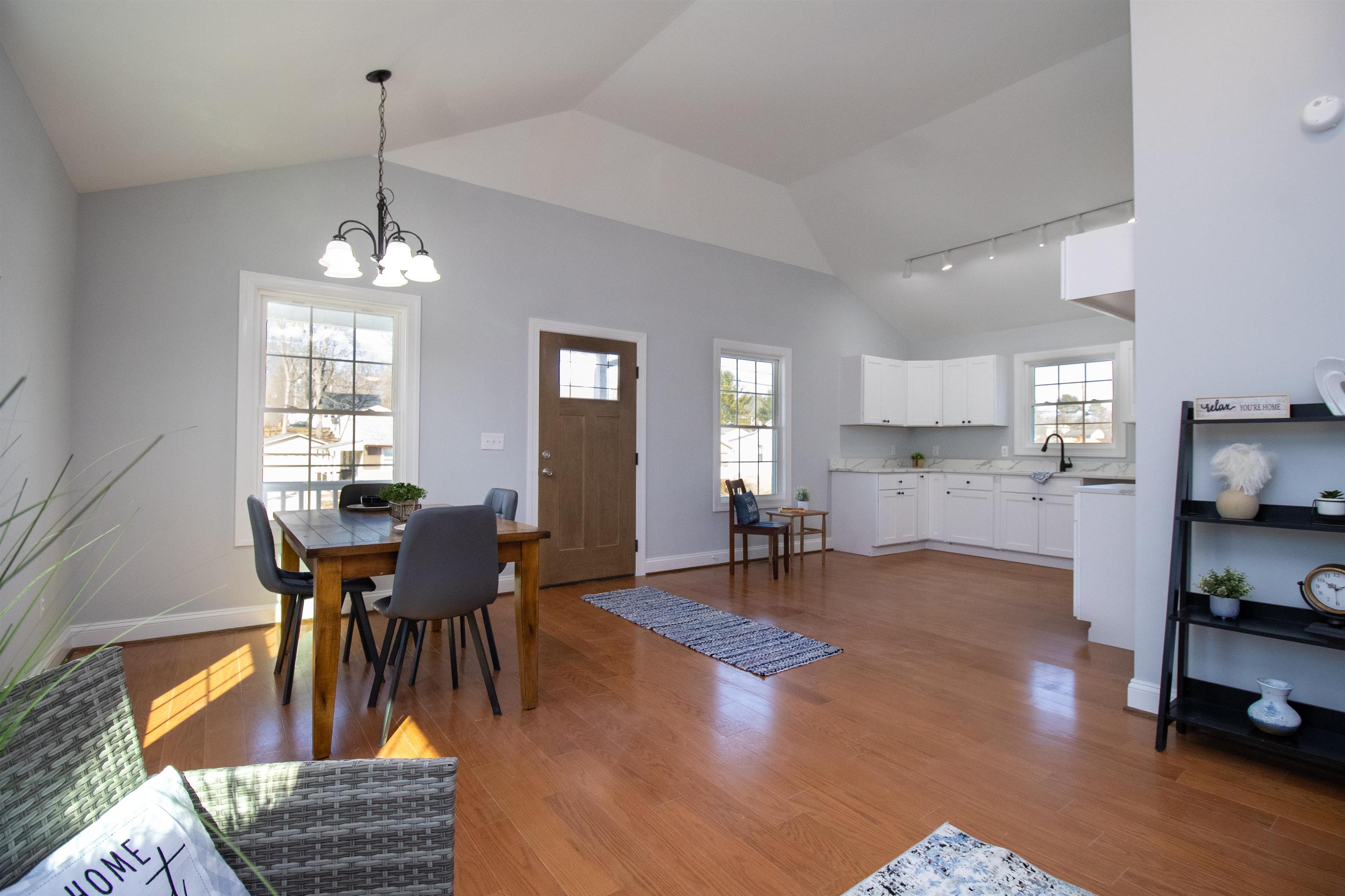 515 #A GRUBERT AVE, STAUNTON, Virginia 24401, 3 Bedrooms Bedrooms, ,2 BathroomsBathrooms,Residential,515 #A GRUBERT AVE,660965 MLS # 660965