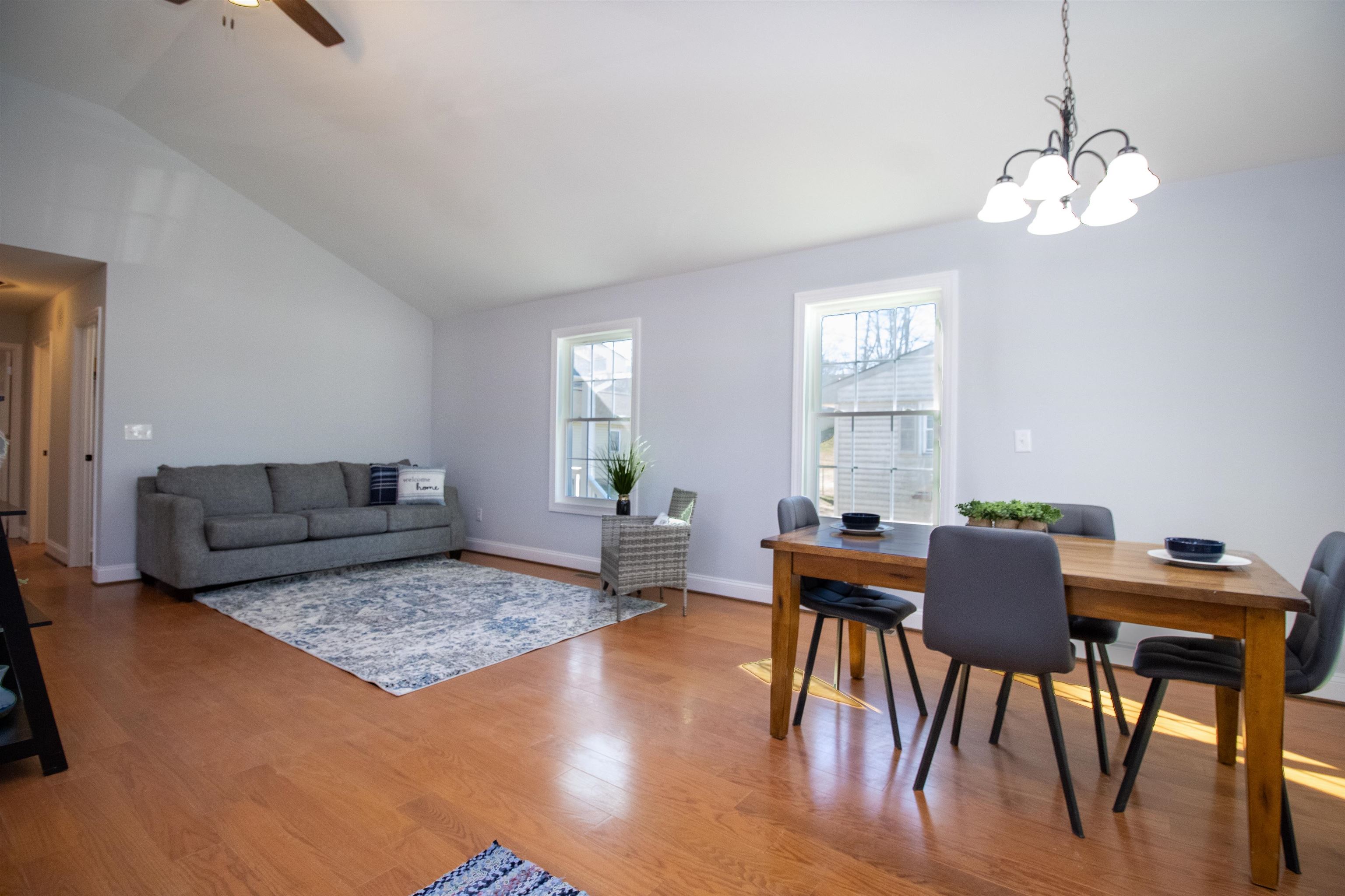 515 #A GRUBERT AVE, STAUNTON, Virginia 24401, 3 Bedrooms Bedrooms, ,2 BathroomsBathrooms,Residential,515 #A GRUBERT AVE,660965 MLS # 660965