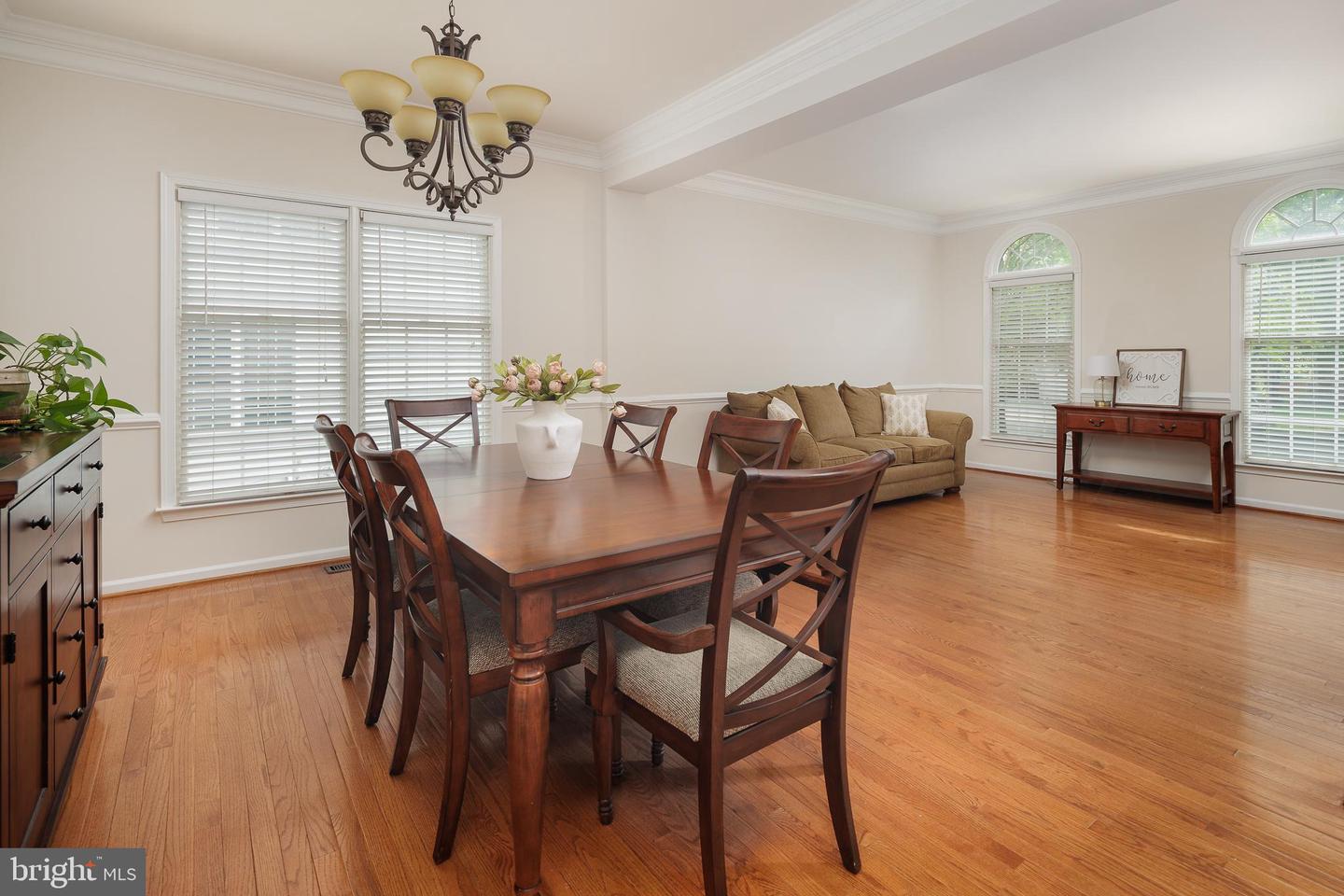5510 HILLSMAN FARM LN, HAYMARKET, Virginia 20169, 4 Bedrooms Bedrooms, ,4 BathroomsBathrooms,Residential,For sale,5510 HILLSMAN FARM LN,VAPW2094056 MLS # VAPW2094056