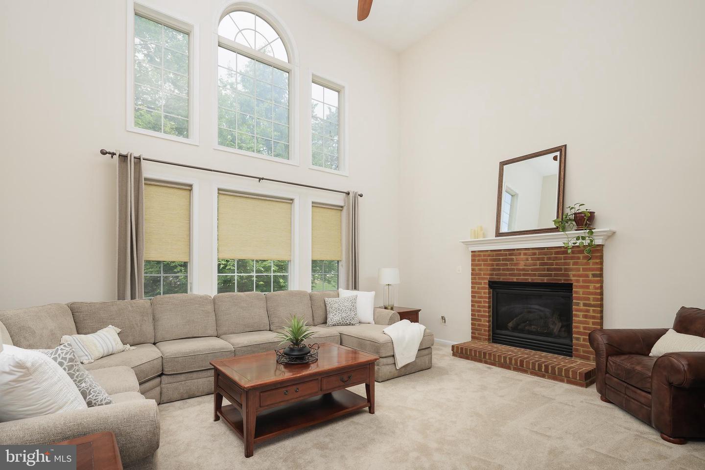 5510 HILLSMAN FARM LN, HAYMARKET, Virginia 20169, 4 Bedrooms Bedrooms, ,4 BathroomsBathrooms,Residential,For sale,5510 HILLSMAN FARM LN,VAPW2094056 MLS # VAPW2094056