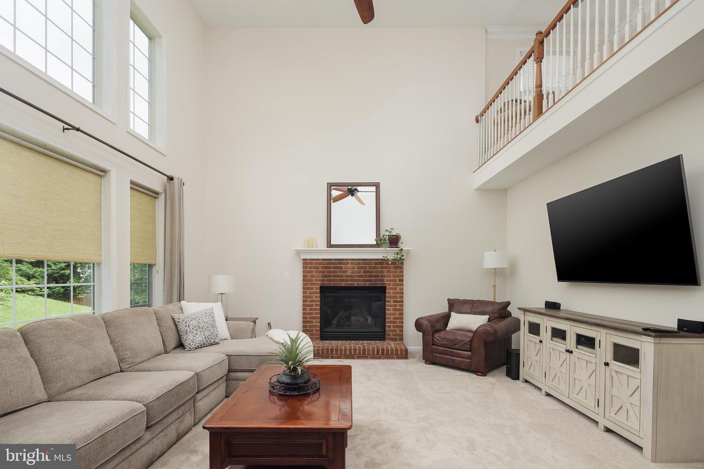 5510 HILLSMAN FARM LN, HAYMARKET, Virginia 20169, 4 Bedrooms Bedrooms, ,4 BathroomsBathrooms,Residential,For sale,5510 HILLSMAN FARM LN,VAPW2094056 MLS # VAPW2094056