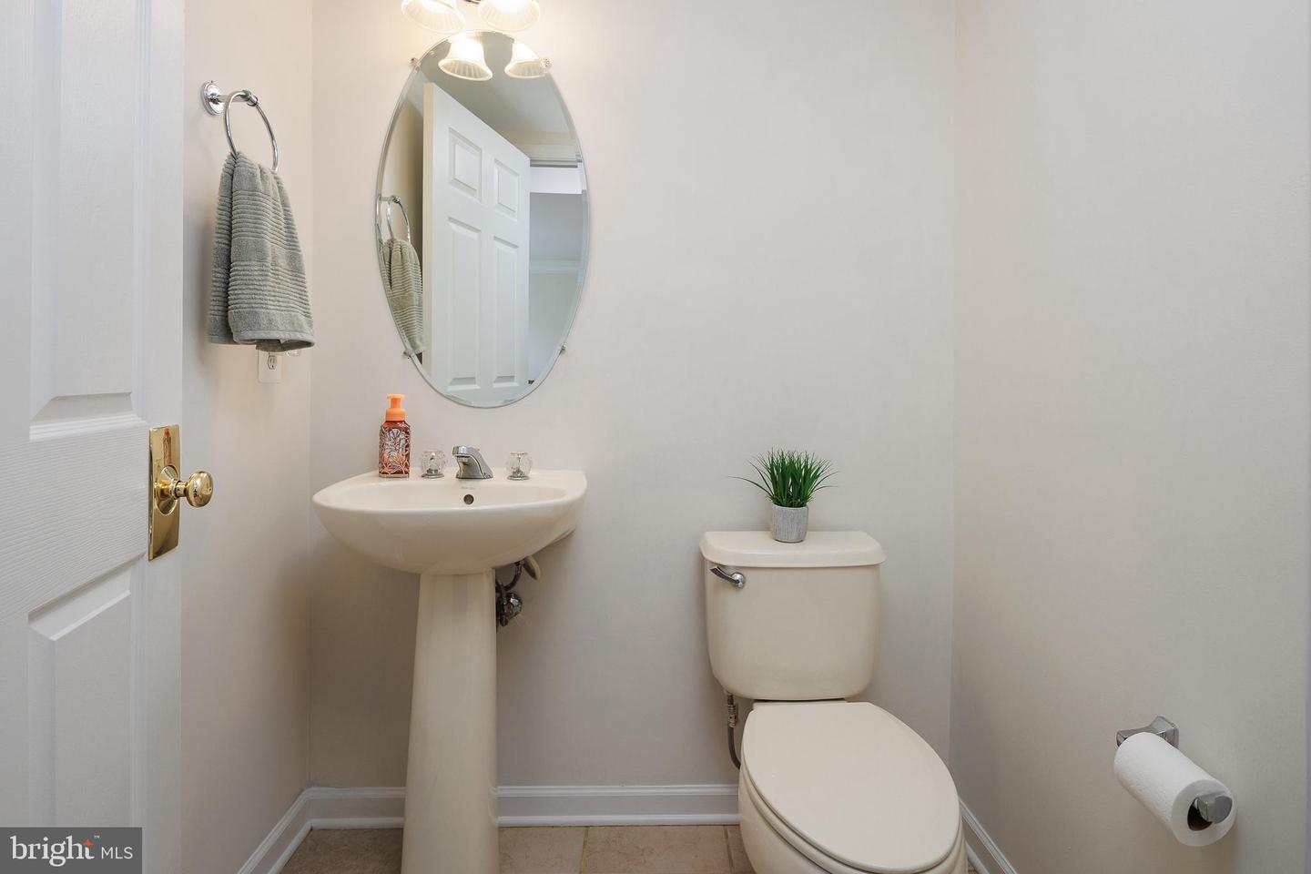 5510 HILLSMAN FARM LN, HAYMARKET, Virginia 20169, 4 Bedrooms Bedrooms, ,4 BathroomsBathrooms,Residential,For sale,5510 HILLSMAN FARM LN,VAPW2094056 MLS # VAPW2094056