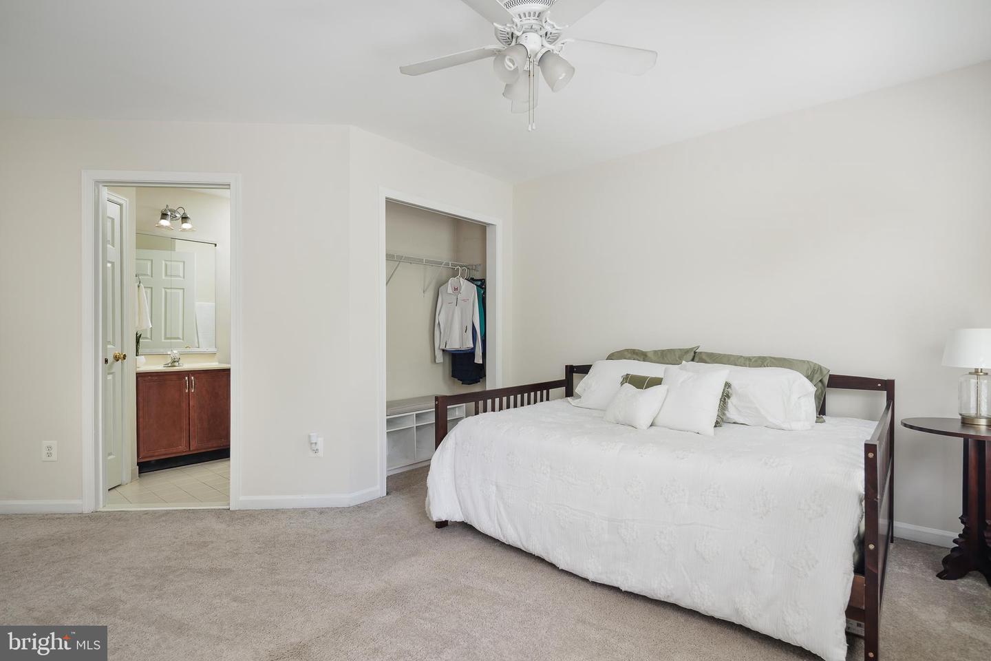 5510 HILLSMAN FARM LN, HAYMARKET, Virginia 20169, 4 Bedrooms Bedrooms, ,4 BathroomsBathrooms,Residential,For sale,5510 HILLSMAN FARM LN,VAPW2094056 MLS # VAPW2094056
