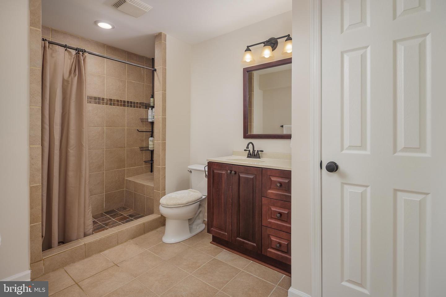 5510 HILLSMAN FARM LN, HAYMARKET, Virginia 20169, 4 Bedrooms Bedrooms, ,4 BathroomsBathrooms,Residential,For sale,5510 HILLSMAN FARM LN,VAPW2094056 MLS # VAPW2094056