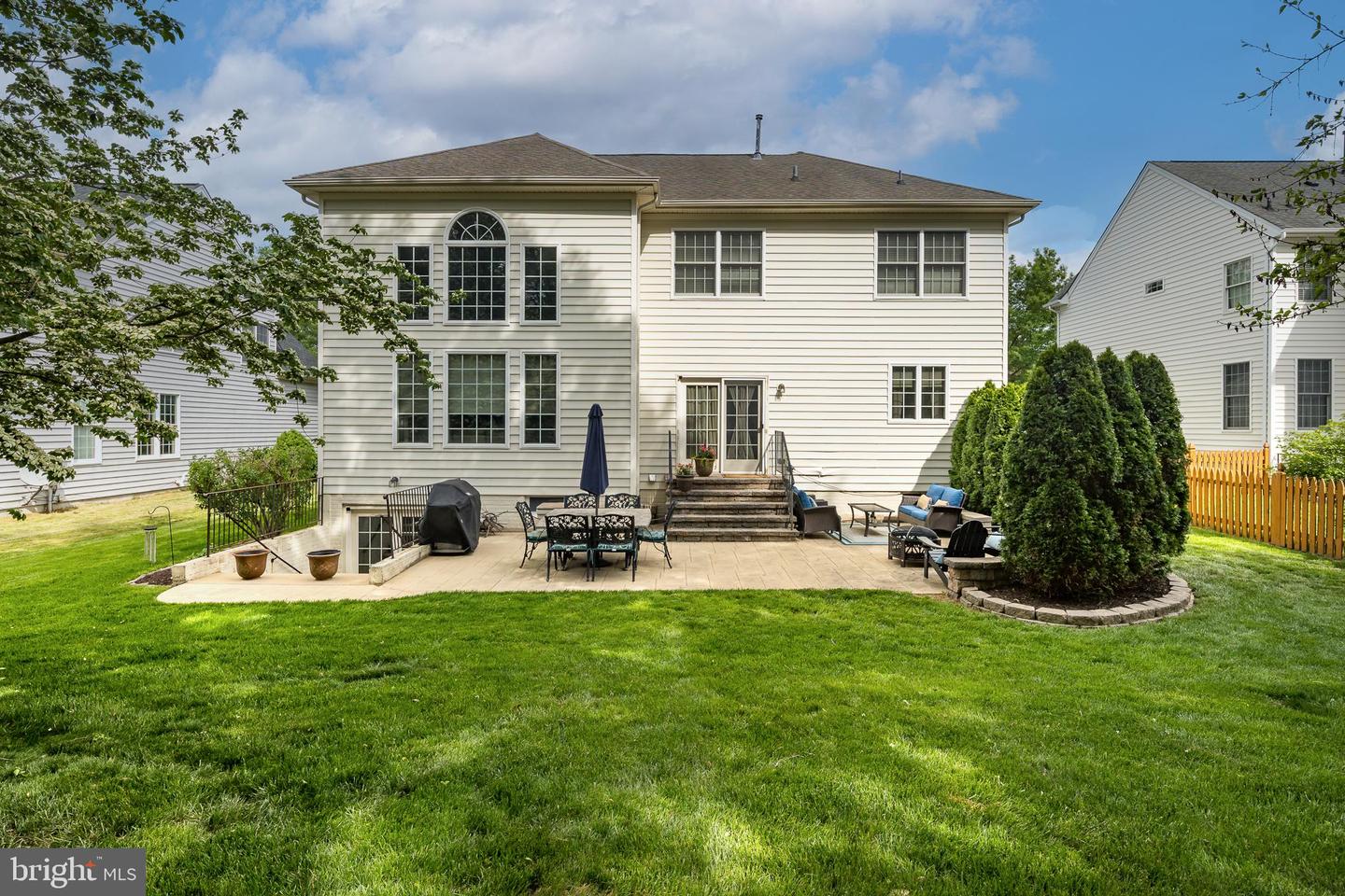 5510 HILLSMAN FARM LN, HAYMARKET, Virginia 20169, 4 Bedrooms Bedrooms, ,4 BathroomsBathrooms,Residential,For sale,5510 HILLSMAN FARM LN,VAPW2094056 MLS # VAPW2094056