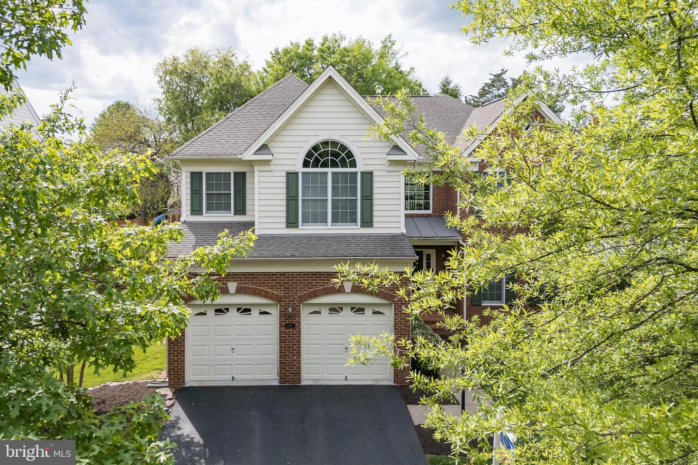 5510 HILLSMAN FARM LN, HAYMARKET, Virginia 20169, 4 Bedrooms Bedrooms, ,4 BathroomsBathrooms,Residential,For sale,5510 HILLSMAN FARM LN,VAPW2094056 MLS # VAPW2094056