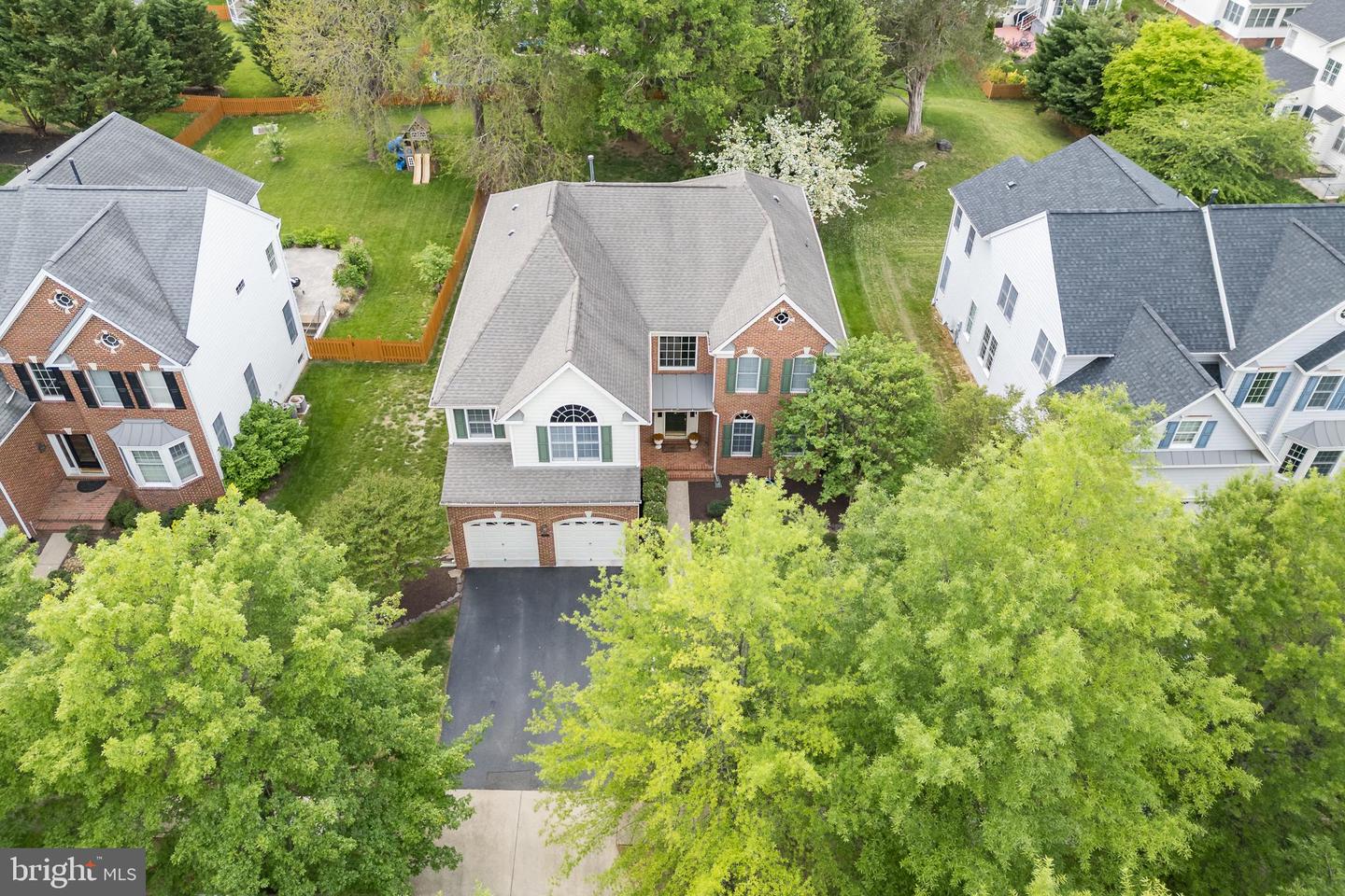 5510 HILLSMAN FARM LN, HAYMARKET, Virginia 20169, 4 Bedrooms Bedrooms, ,4 BathroomsBathrooms,Residential,For sale,5510 HILLSMAN FARM LN,VAPW2094056 MLS # VAPW2094056
