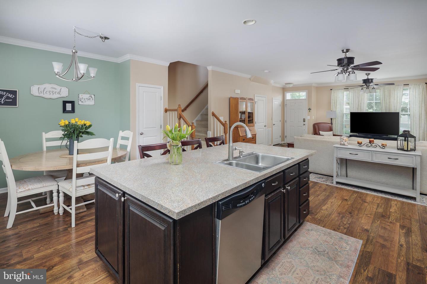 9204 ALVYN LAKE CIR, BRISTOW, Virginia 20136, 3 Bedrooms Bedrooms, ,2 BathroomsBathrooms,Residential,For sale,9204 ALVYN LAKE CIR,VAPW2094062 MLS # VAPW2094062