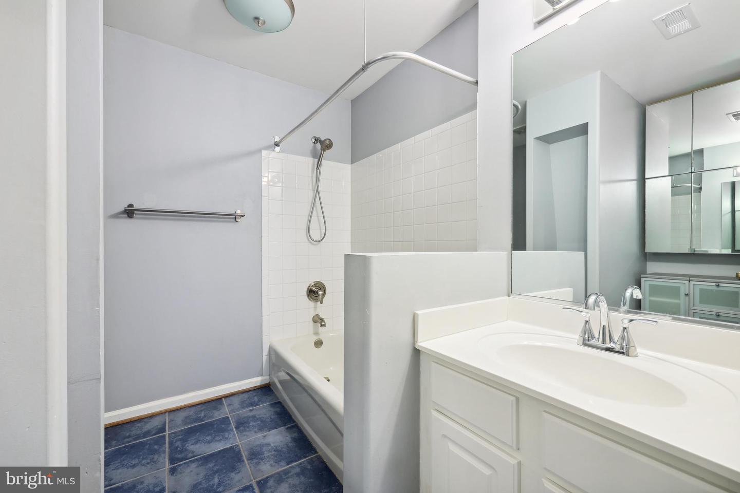 199 STONEWALL DR, FREDERICKSBURG, Virginia 22401, 5 Bedrooms Bedrooms, ,3 BathroomsBathrooms,Residential,For sale,199 STONEWALL DR,VAFB2008142 MLS # VAFB2008142