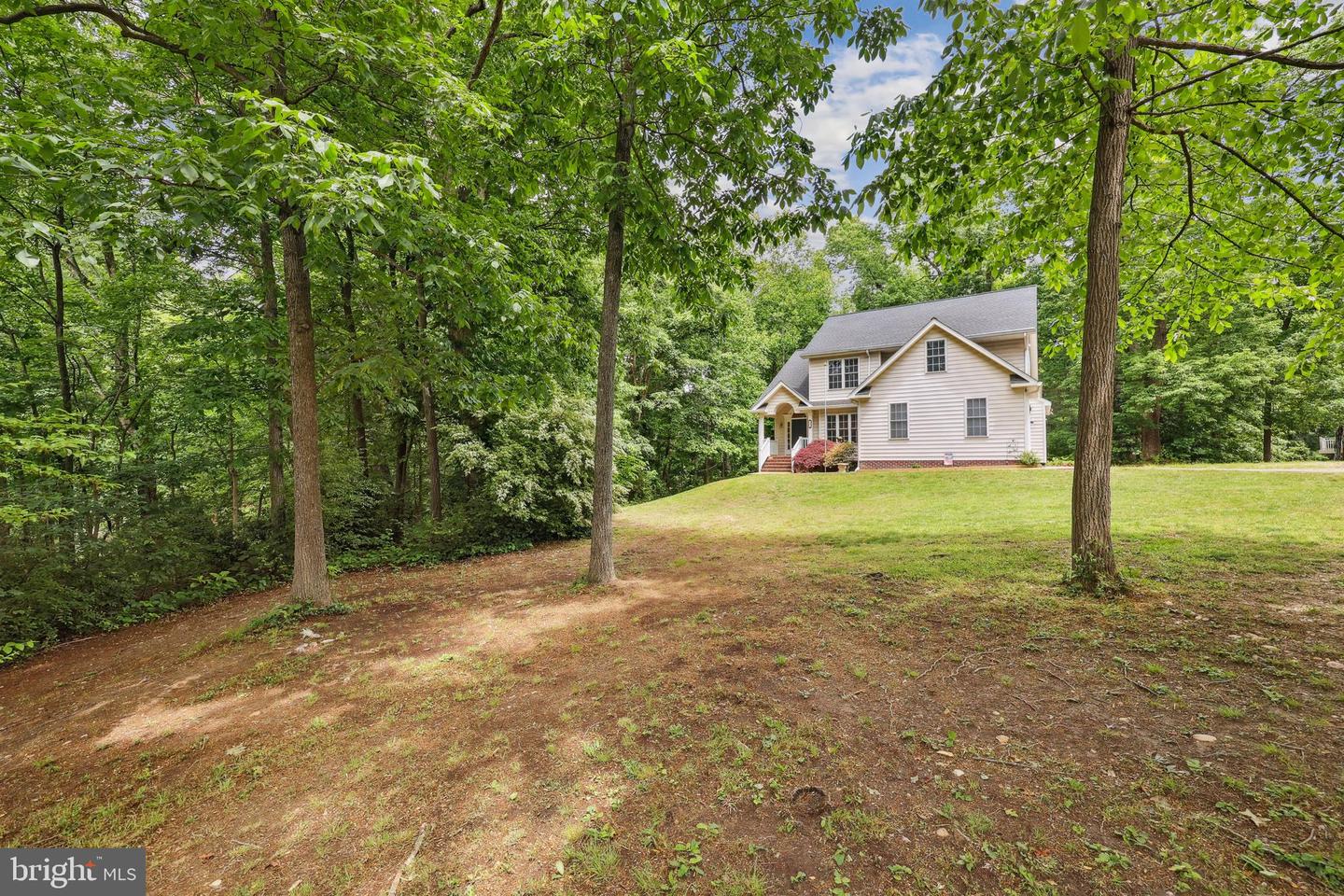 199 STONEWALL DR, FREDERICKSBURG, Virginia 22401, 5 Bedrooms Bedrooms, ,3 BathroomsBathrooms,Residential,For sale,199 STONEWALL DR,VAFB2008142 MLS # VAFB2008142