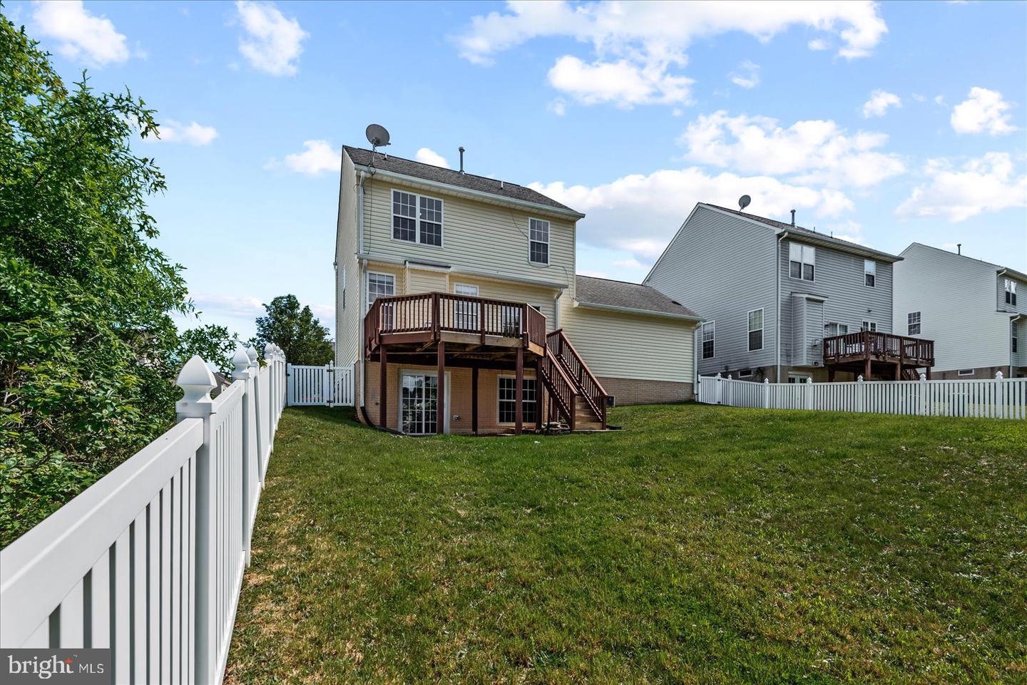 6903 QUITMAN DR, FREDERICKSBURG, Virginia 22407, 3 Bedrooms Bedrooms, ,3 BathroomsBathrooms,Residential,For sale,6903 QUITMAN DR,VASP2032906 MLS # VASP2032906
