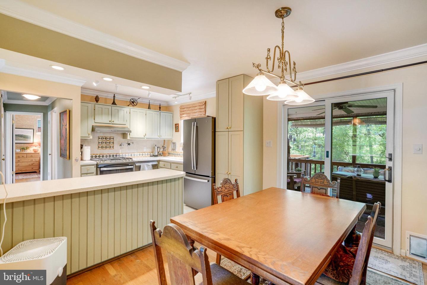 8107 SPRINGFIELD VILLAGE DR, SPRINGFIELD, Virginia 22152, 5 Bedrooms Bedrooms, ,2 BathroomsBathrooms,Residential,For sale,8107 SPRINGFIELD VILLAGE DR,VAFX2238964 MLS # VAFX2238964