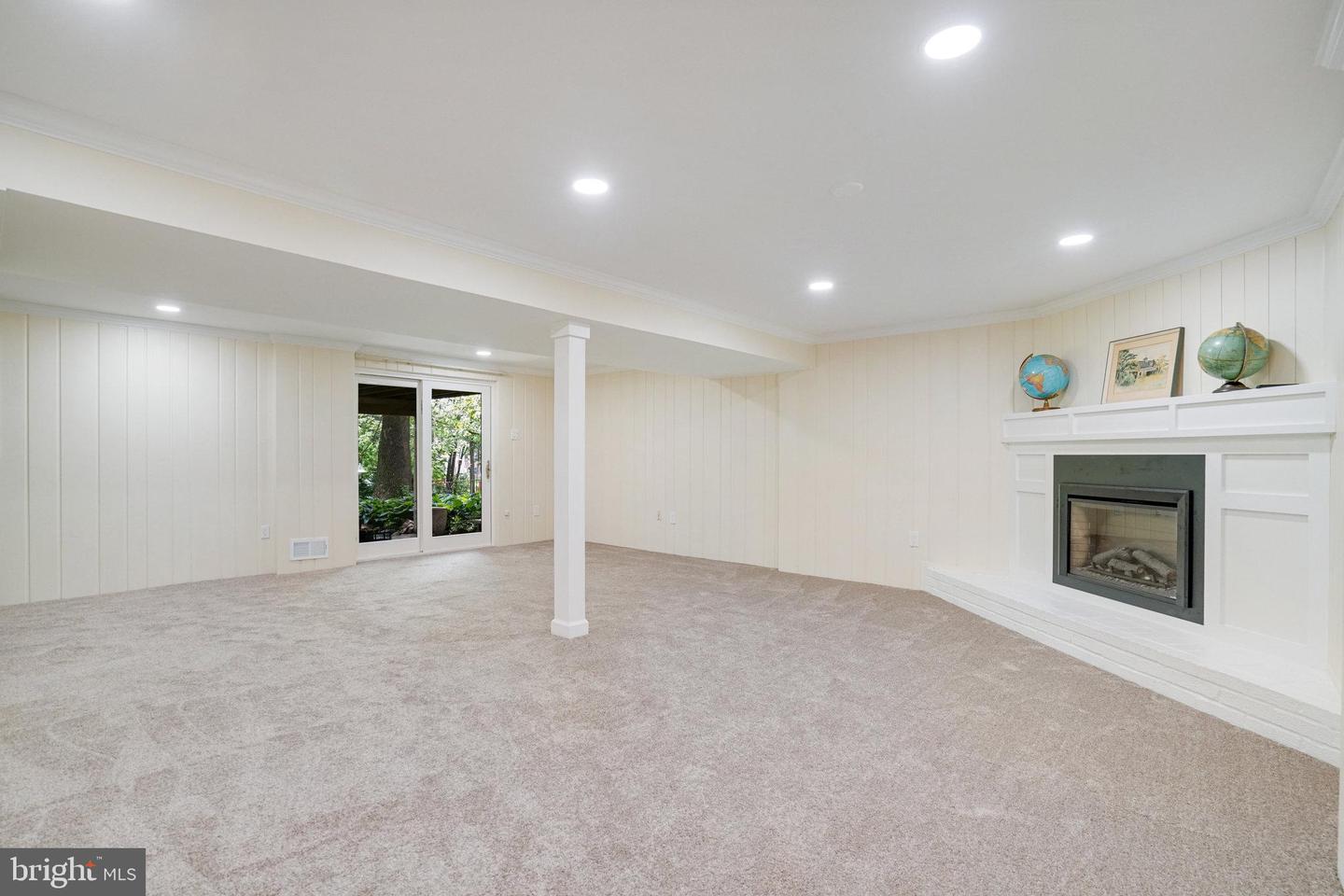 8107 SPRINGFIELD VILLAGE DR, SPRINGFIELD, Virginia 22152, 5 Bedrooms Bedrooms, ,2 BathroomsBathrooms,Residential,For sale,8107 SPRINGFIELD VILLAGE DR,VAFX2238964 MLS # VAFX2238964