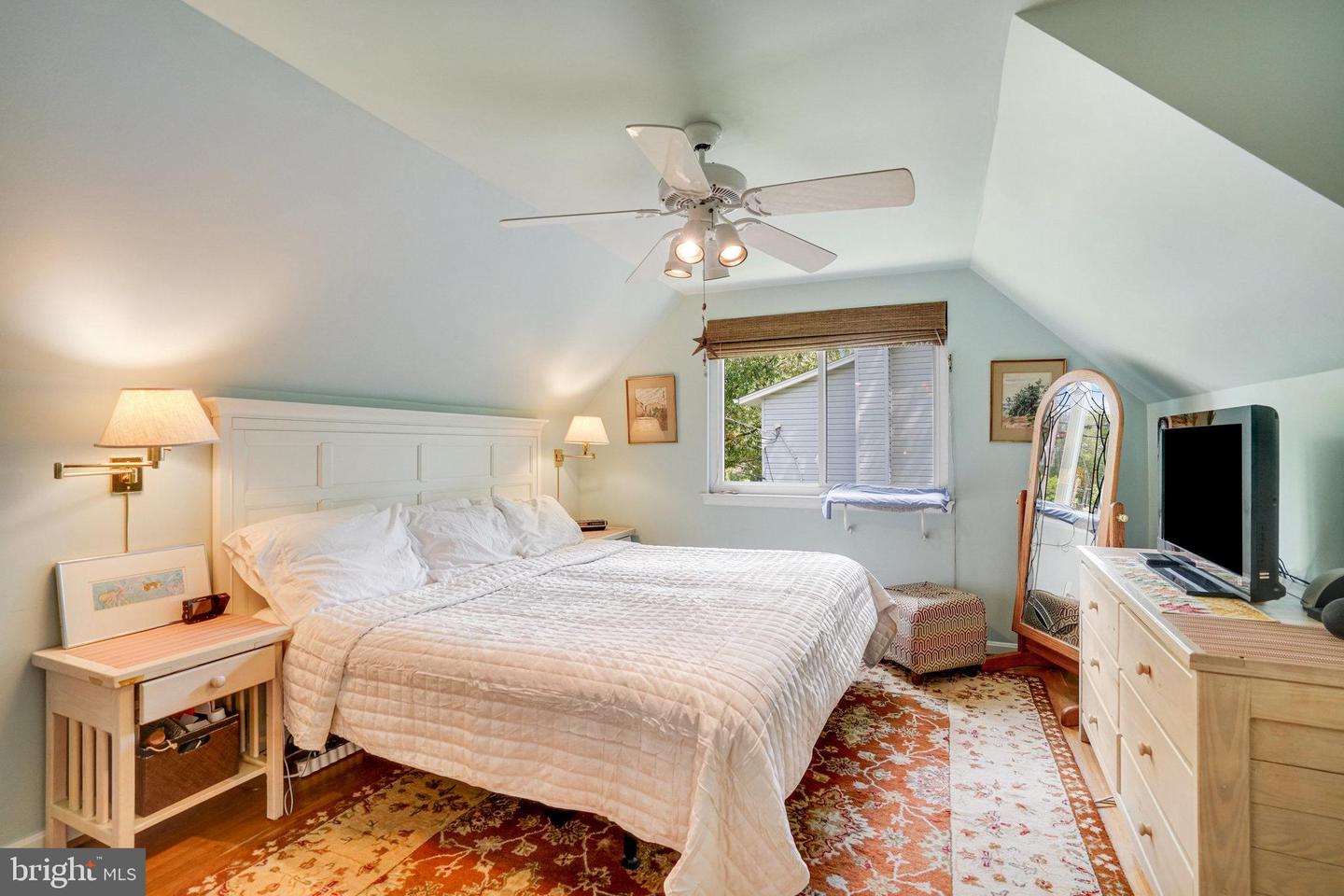 8107 SPRINGFIELD VILLAGE DR, SPRINGFIELD, Virginia 22152, 5 Bedrooms Bedrooms, ,2 BathroomsBathrooms,Residential,For sale,8107 SPRINGFIELD VILLAGE DR,VAFX2238964 MLS # VAFX2238964