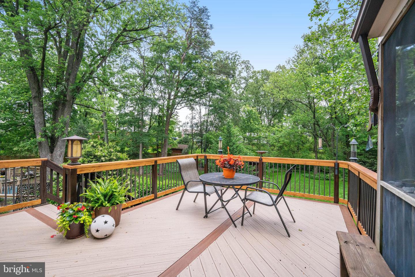 8107 SPRINGFIELD VILLAGE DR, SPRINGFIELD, Virginia 22152, 5 Bedrooms Bedrooms, ,2 BathroomsBathrooms,Residential,For sale,8107 SPRINGFIELD VILLAGE DR,VAFX2238964 MLS # VAFX2238964