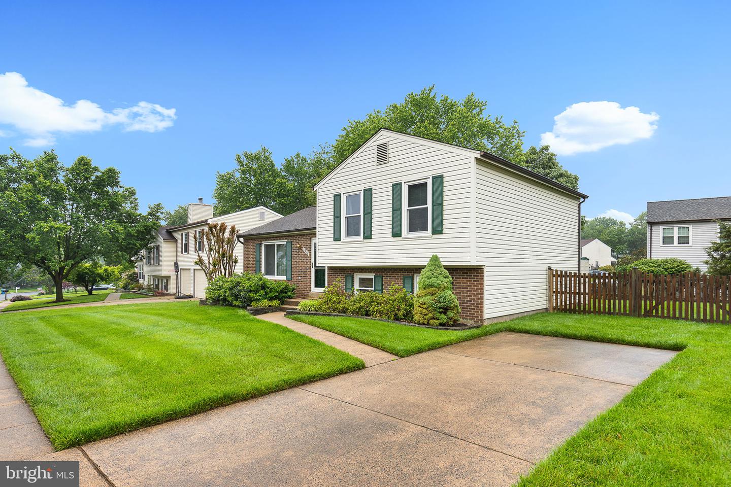 1618 SADLERS WELLS DR, HERNDON, Virginia 20170, 3 Bedrooms Bedrooms, ,1 BathroomBathrooms,Residential,For sale,1618 SADLERS WELLS DR,VAFX2239188 MLS # VAFX2239188