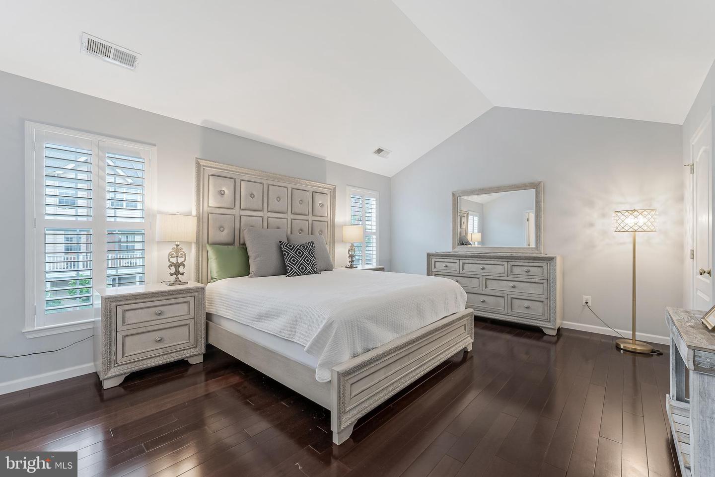 19599 ASPENDALE SQ, ASHBURN, Virginia 20147, 3 Bedrooms Bedrooms, ,2 BathroomsBathrooms,Residential,For sale,19599 ASPENDALE SQ,VALO2095688 MLS # VALO2095688