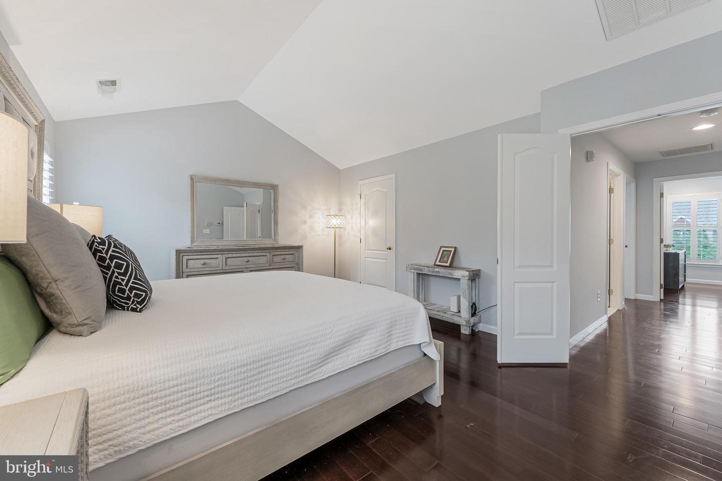 19599 ASPENDALE SQ, ASHBURN, Virginia 20147, 3 Bedrooms Bedrooms, ,2 BathroomsBathrooms,Residential,For sale,19599 ASPENDALE SQ,VALO2095688 MLS # VALO2095688