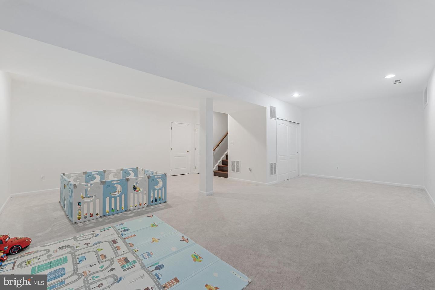 19599 ASPENDALE SQ, ASHBURN, Virginia 20147, 3 Bedrooms Bedrooms, ,2 BathroomsBathrooms,Residential,For sale,19599 ASPENDALE SQ,VALO2095688 MLS # VALO2095688