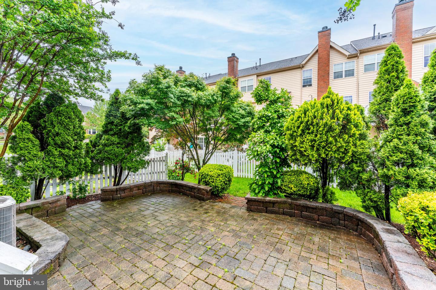 19599 ASPENDALE SQ, ASHBURN, Virginia 20147, 3 Bedrooms Bedrooms, ,2 BathroomsBathrooms,Residential,For sale,19599 ASPENDALE SQ,VALO2095688 MLS # VALO2095688