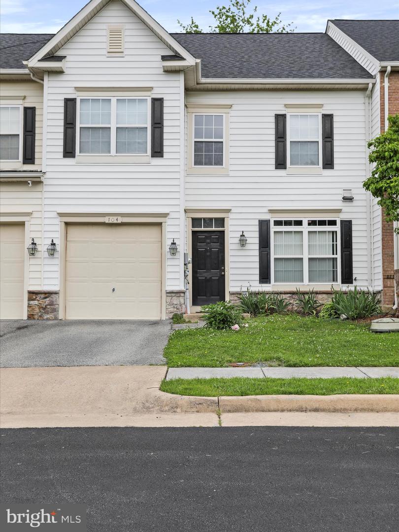104 PANMURE, STEPHENS CITY, Virginia 22655, 3 Bedrooms Bedrooms, ,2 BathroomsBathrooms,Residential,For sale,104 PANMURE,VAFV2033956 MLS # VAFV2033956