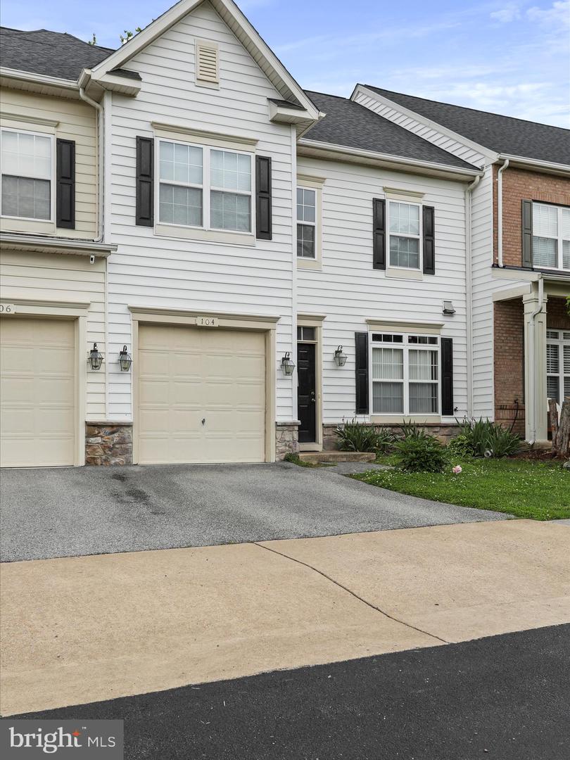 104 PANMURE, STEPHENS CITY, Virginia 22655, 3 Bedrooms Bedrooms, ,2 BathroomsBathrooms,Residential,For sale,104 PANMURE,VAFV2033956 MLS # VAFV2033956